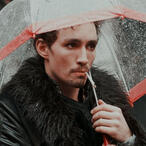 klaus hargreeves (the umbrella academy)